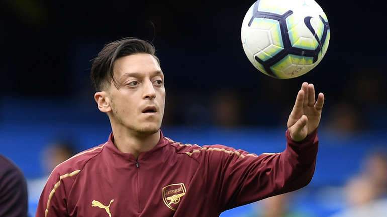 Kina zabranila utakmice Arsenala zbog Ozilovih komentara
